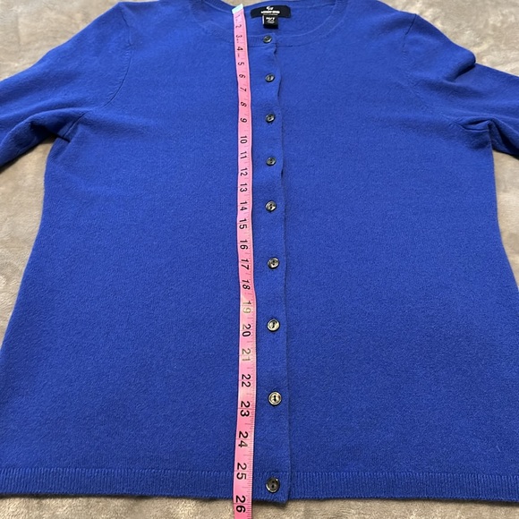 NWOT Lands’ End 100 percent cashmere sweater, cardigan, size Medium/Tall (M/T) - Picture 4 of 4